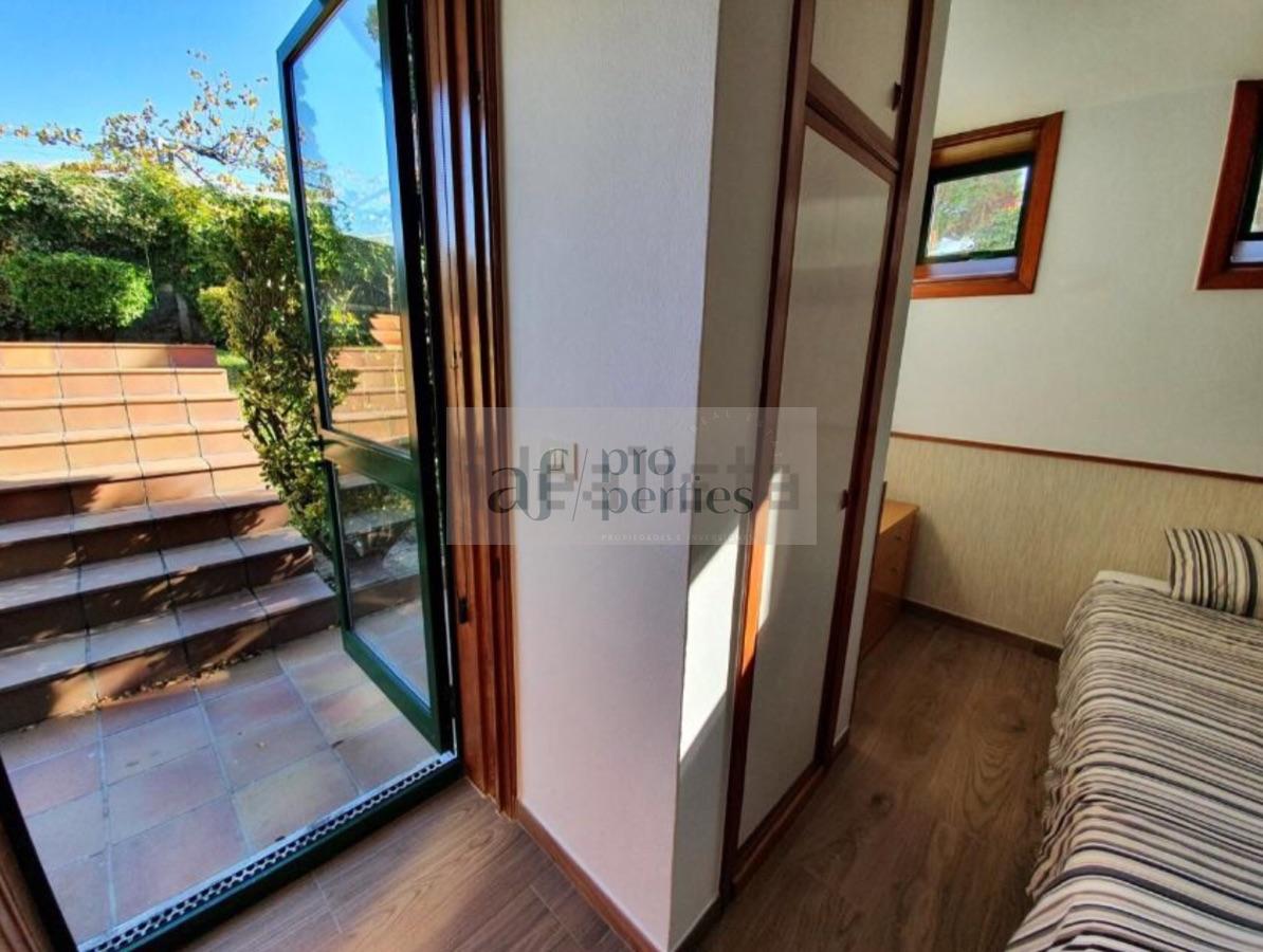 For sale of chalet in Nigrán