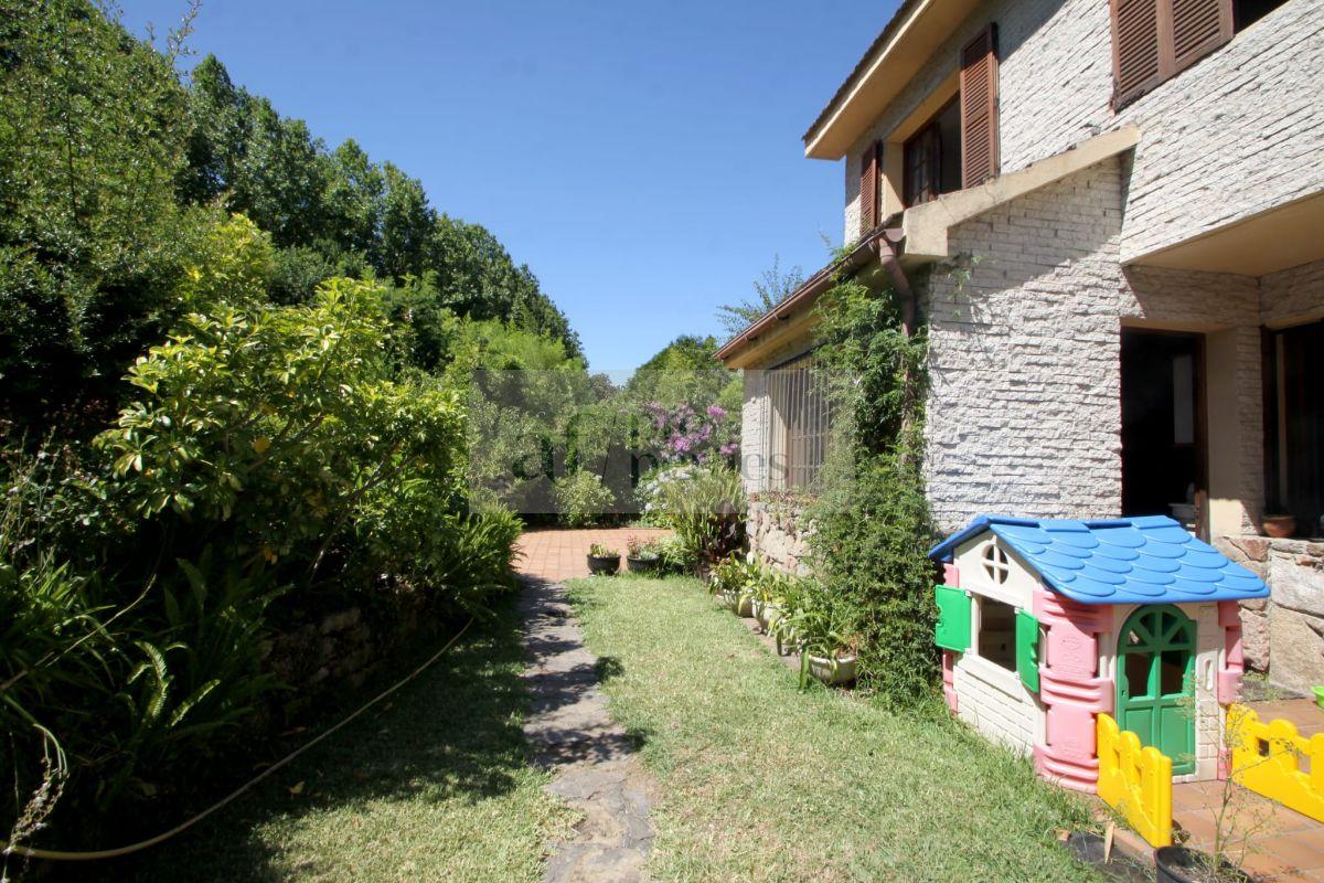 For sale of house in Vilagarcía de Arousa