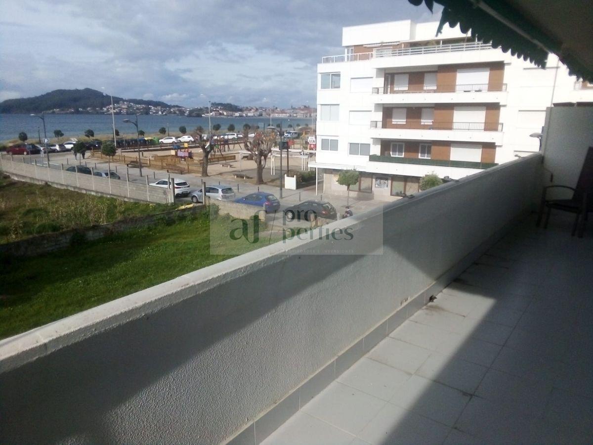 For sale of apartment in Nigrán