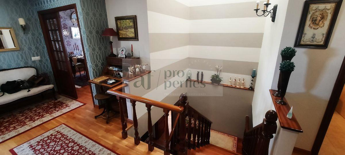 For sale of house in Chapela