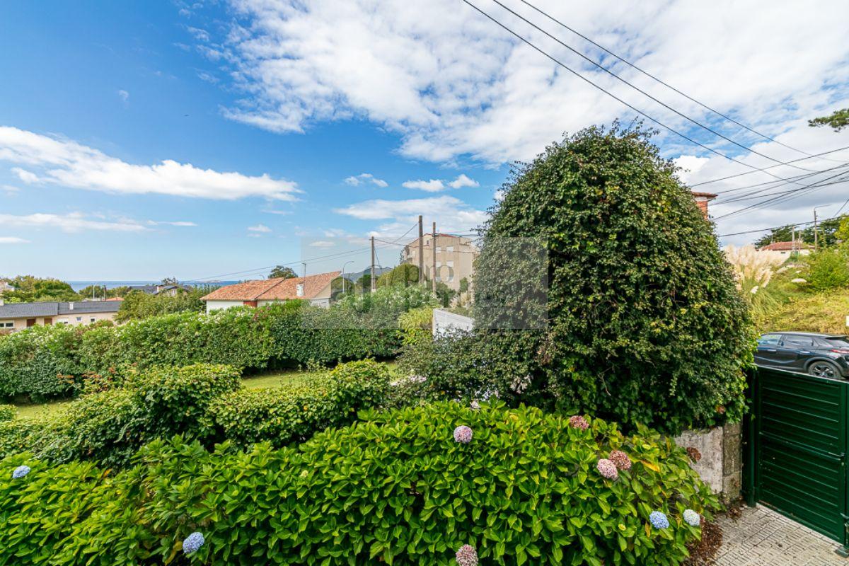 For sale of chalet in Nigrán