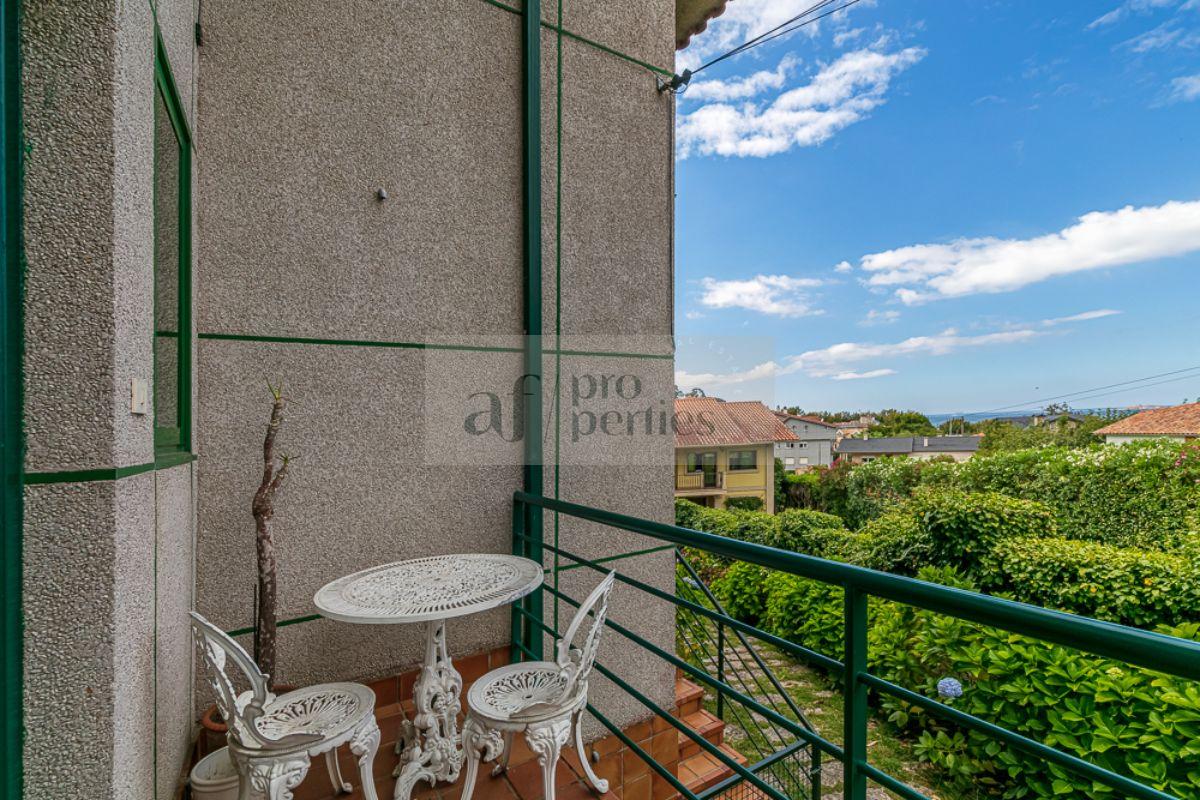 For sale of chalet in Nigrán