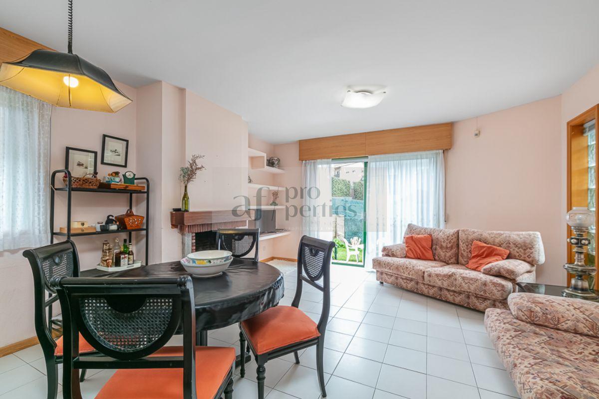 For sale of chalet in Nigrán