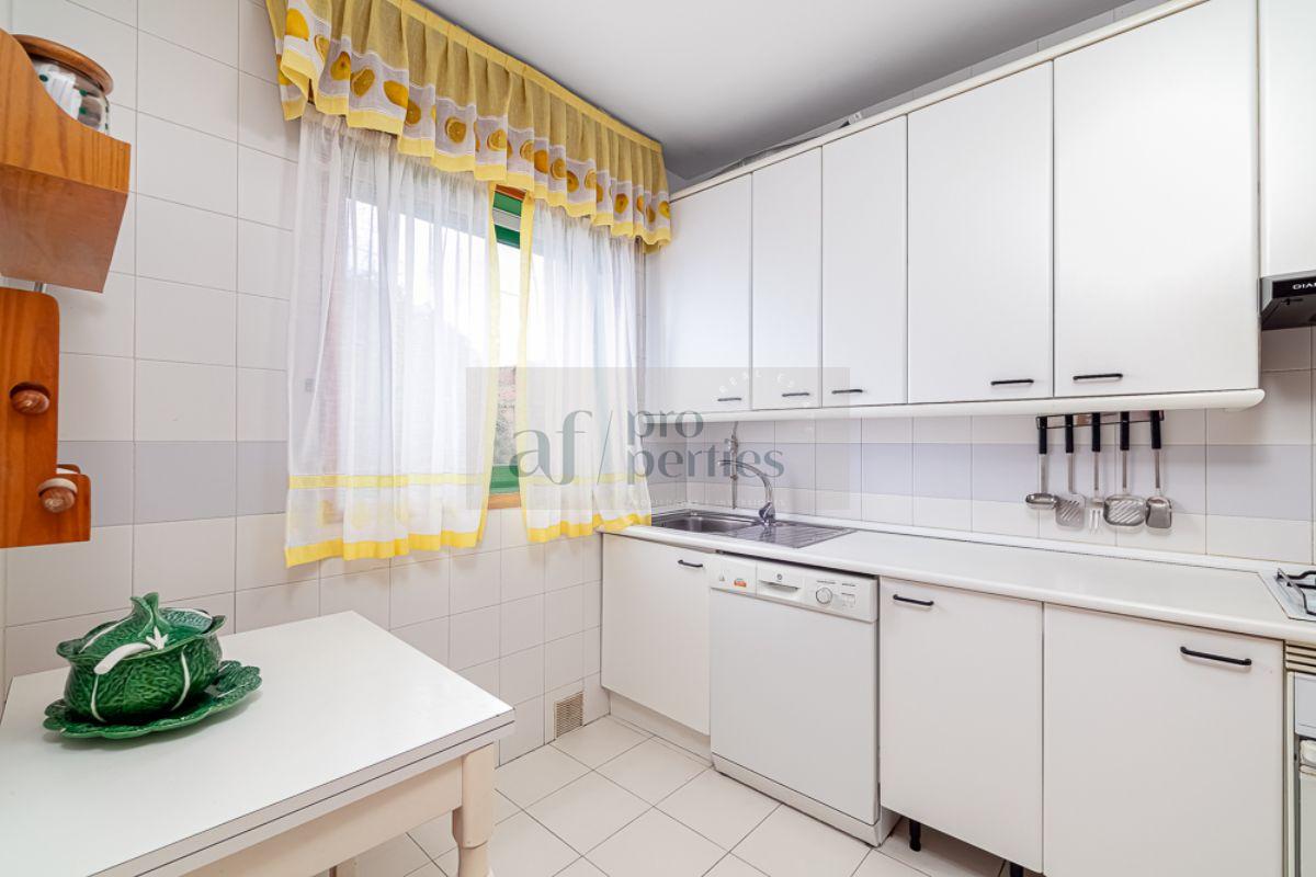 For sale of chalet in Nigrán
