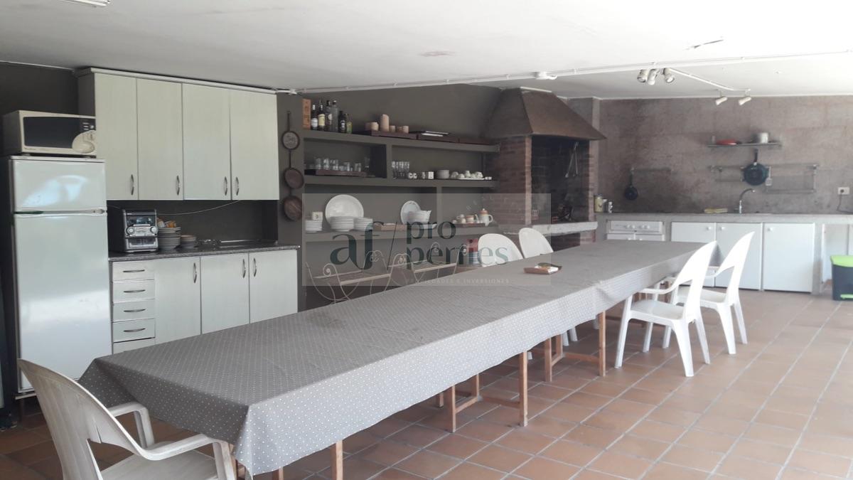 For sale of chalet in Nigrán