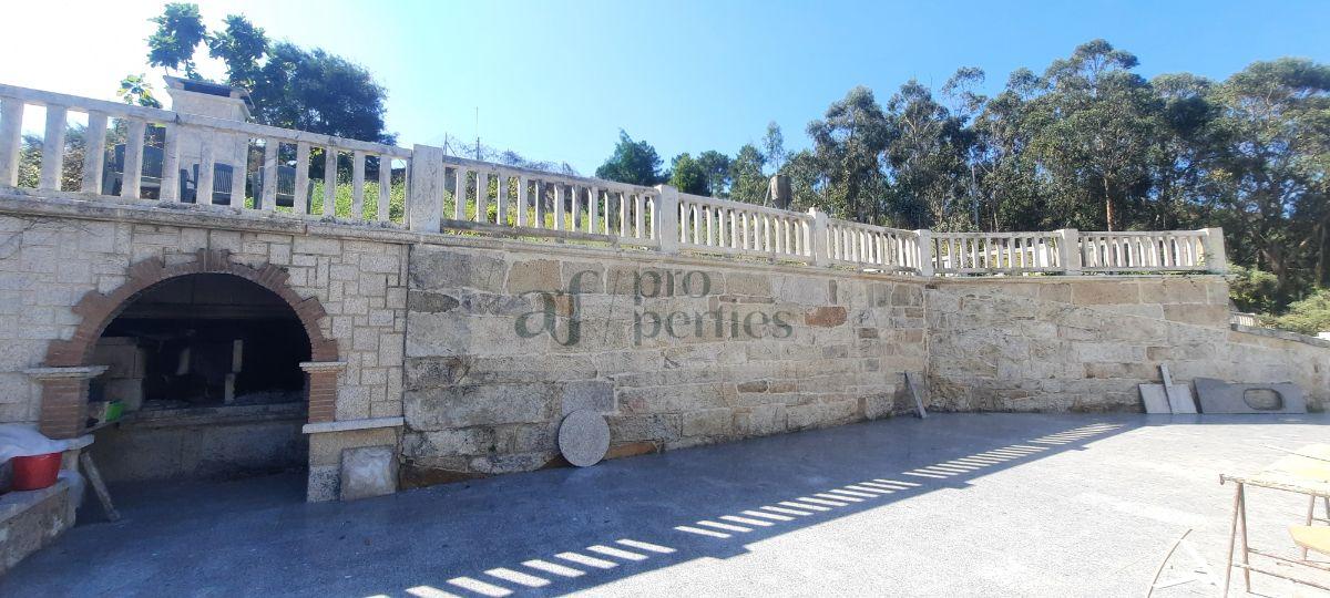 Venda de chalé em Cangas