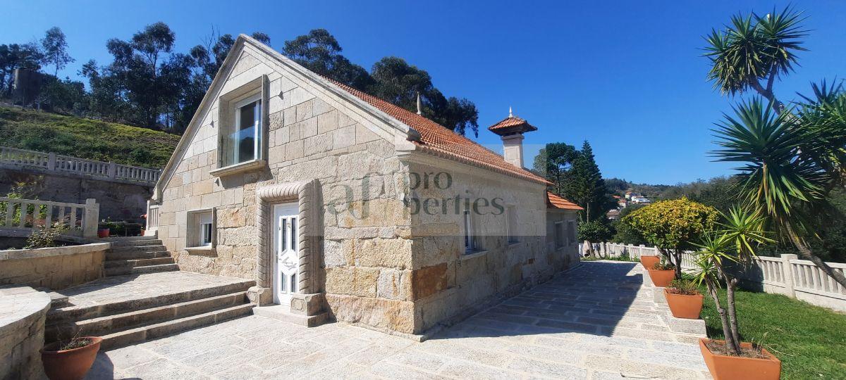 For sale of chalet in Cangas