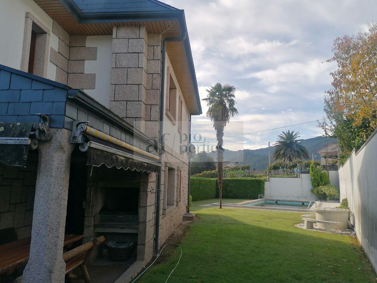 Venta de chalet en Ponteareas