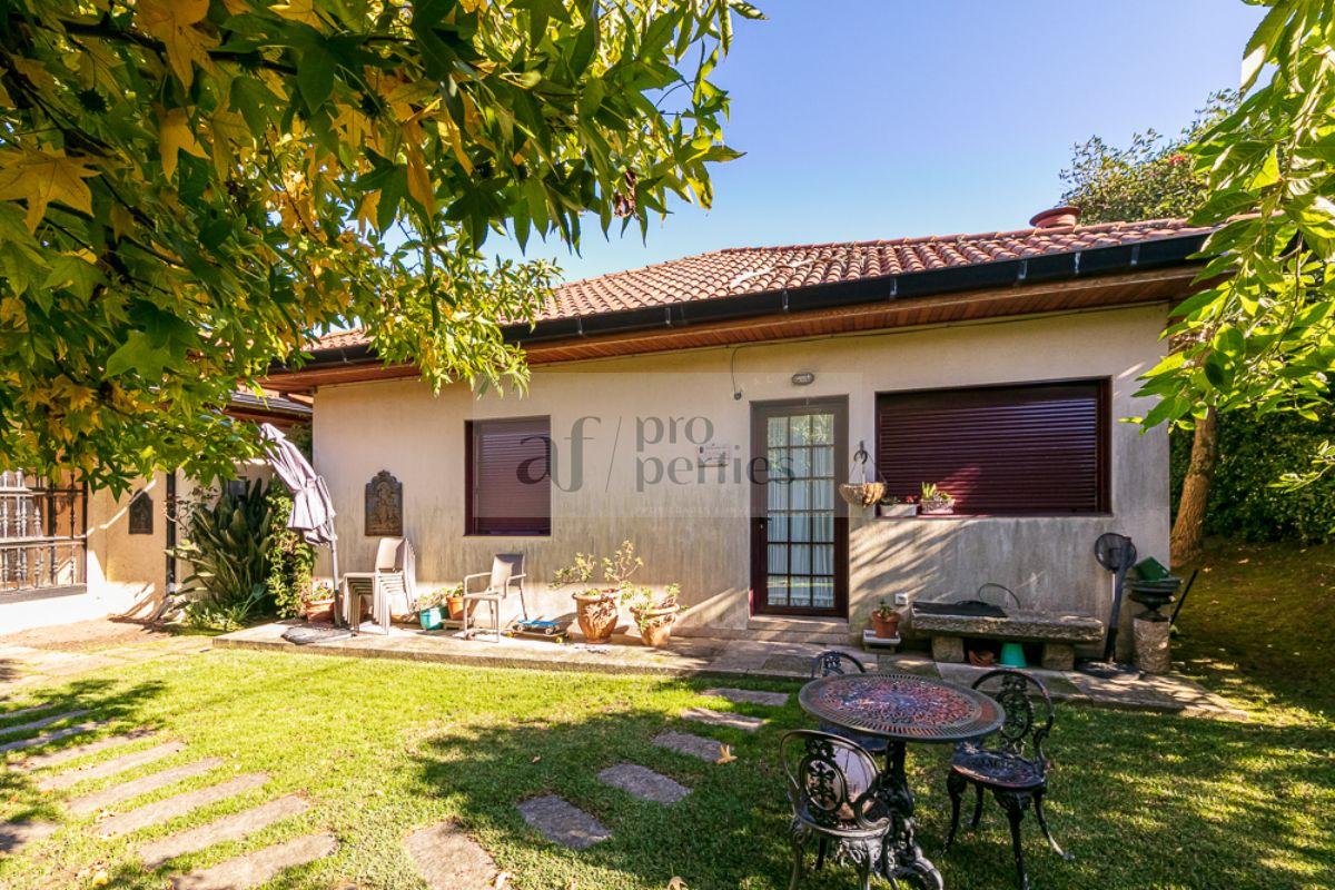 Zu verkaufen von chalet in
 Vigo