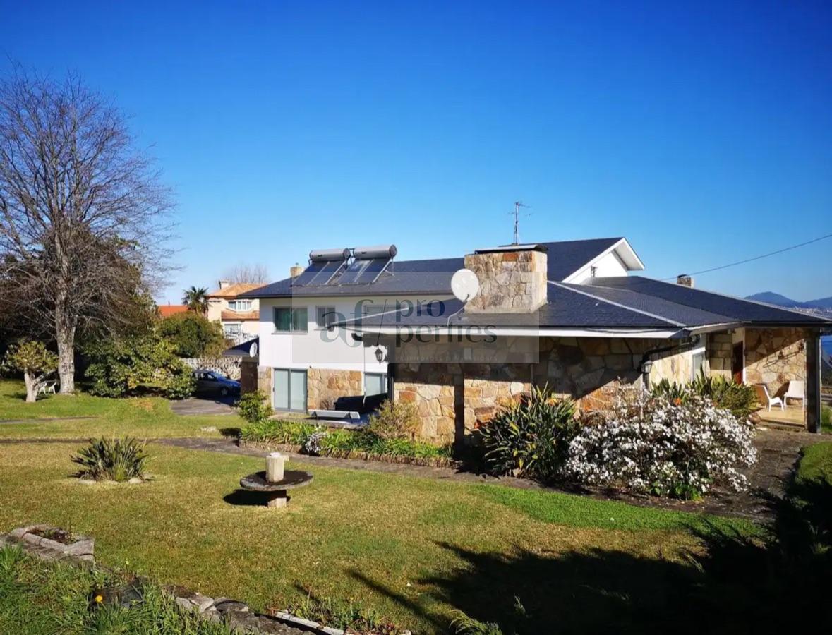 Zu verkaufen von chalet in
 Vigo