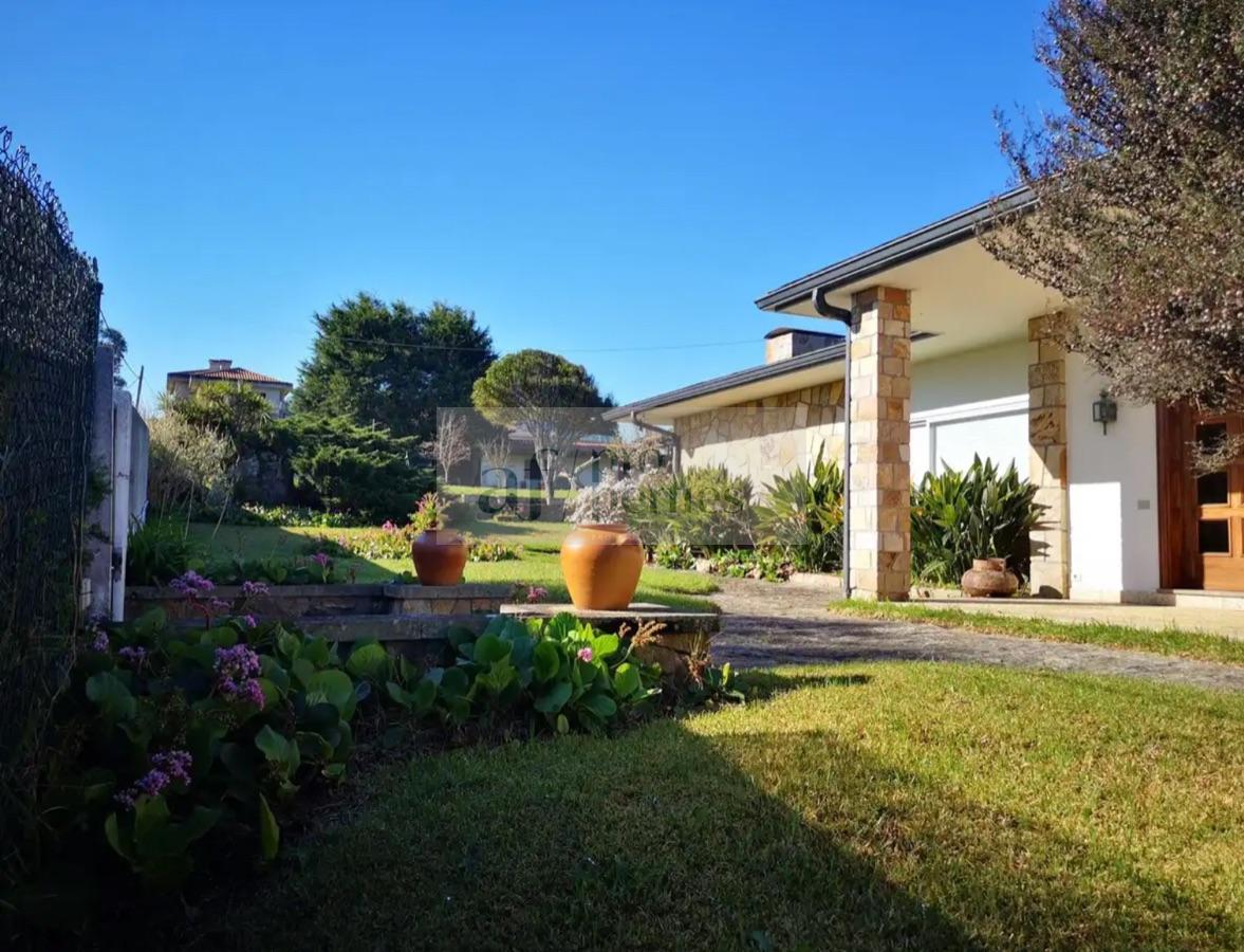 Zu verkaufen von chalet in
 Vigo