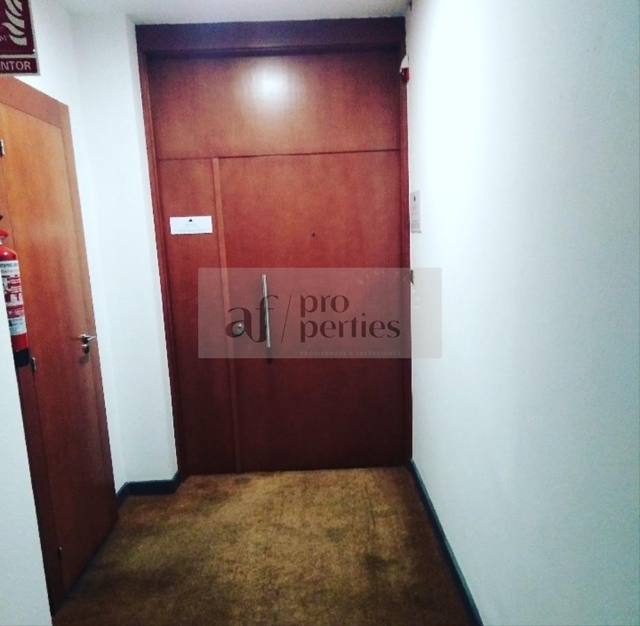 For sale of office in Vigo