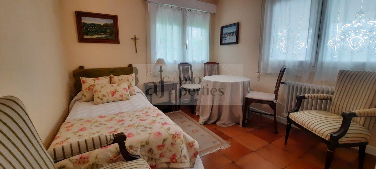 For sale of house in Combarro