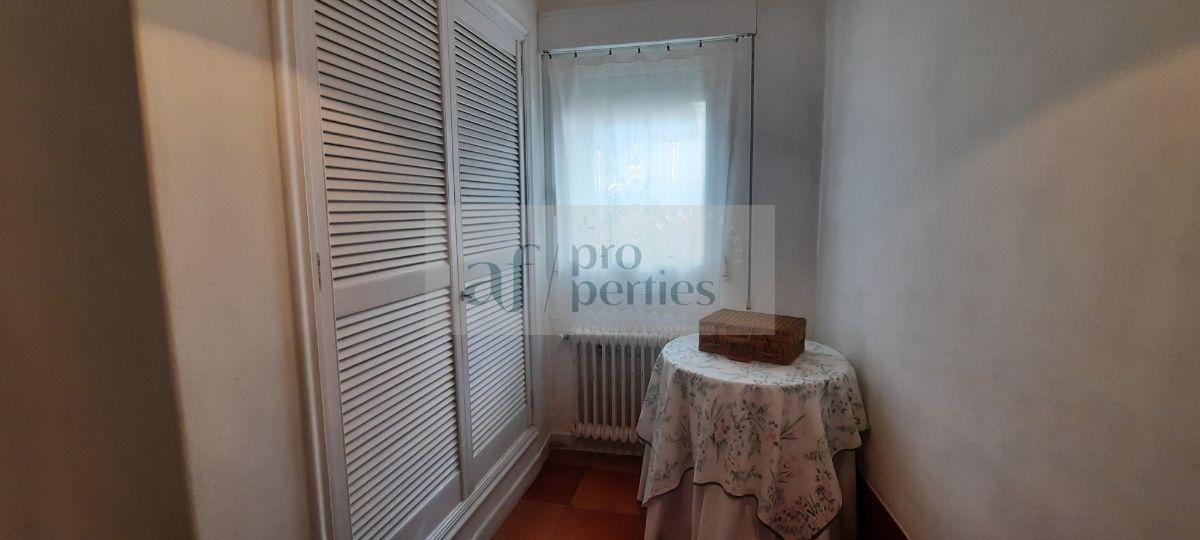 For sale of house in Combarro