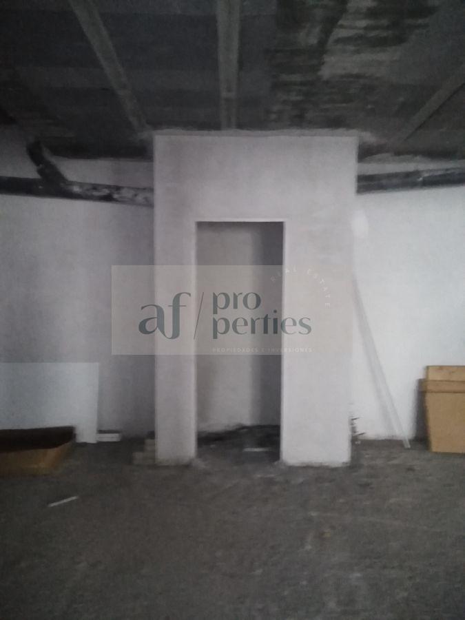 For sale of commercial in Vigo