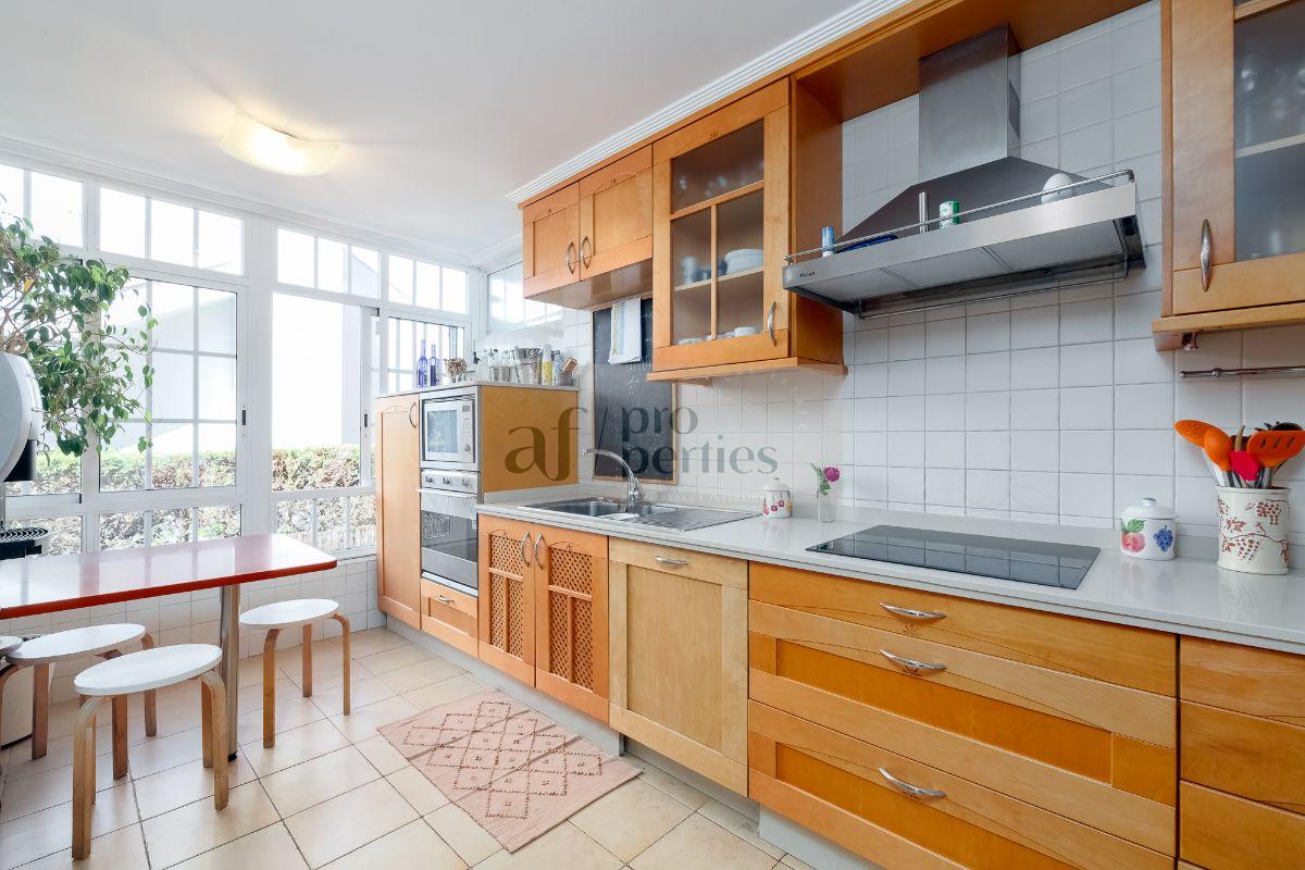 For sale of chalet in Nigrán
