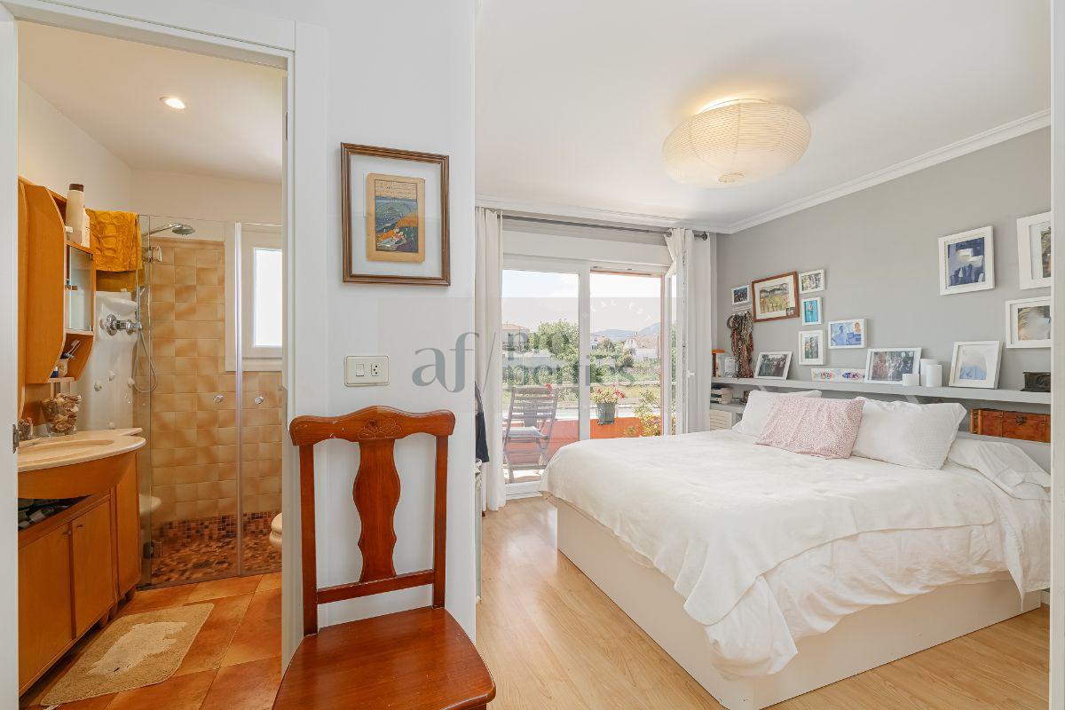 For sale of chalet in Nigrán