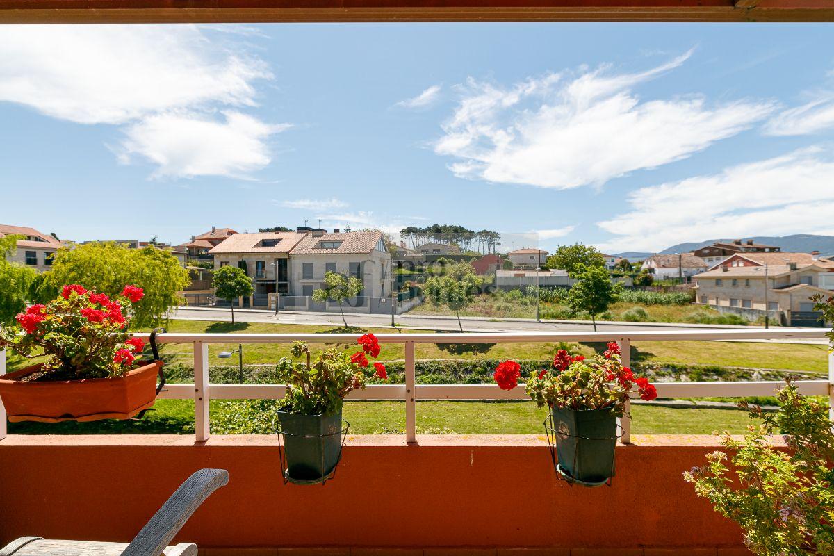 For sale of chalet in Nigrán
