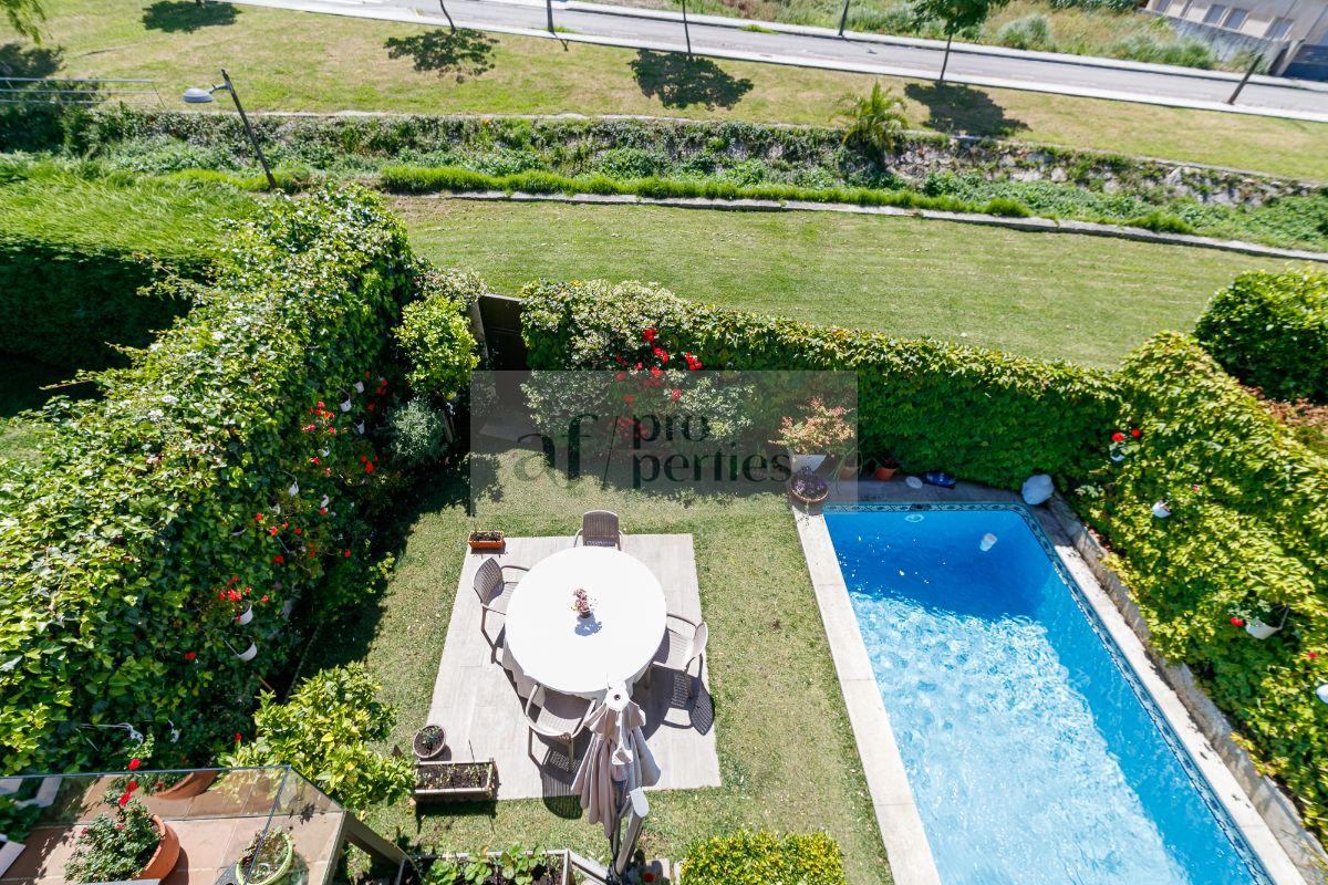 For sale of chalet in Nigrán