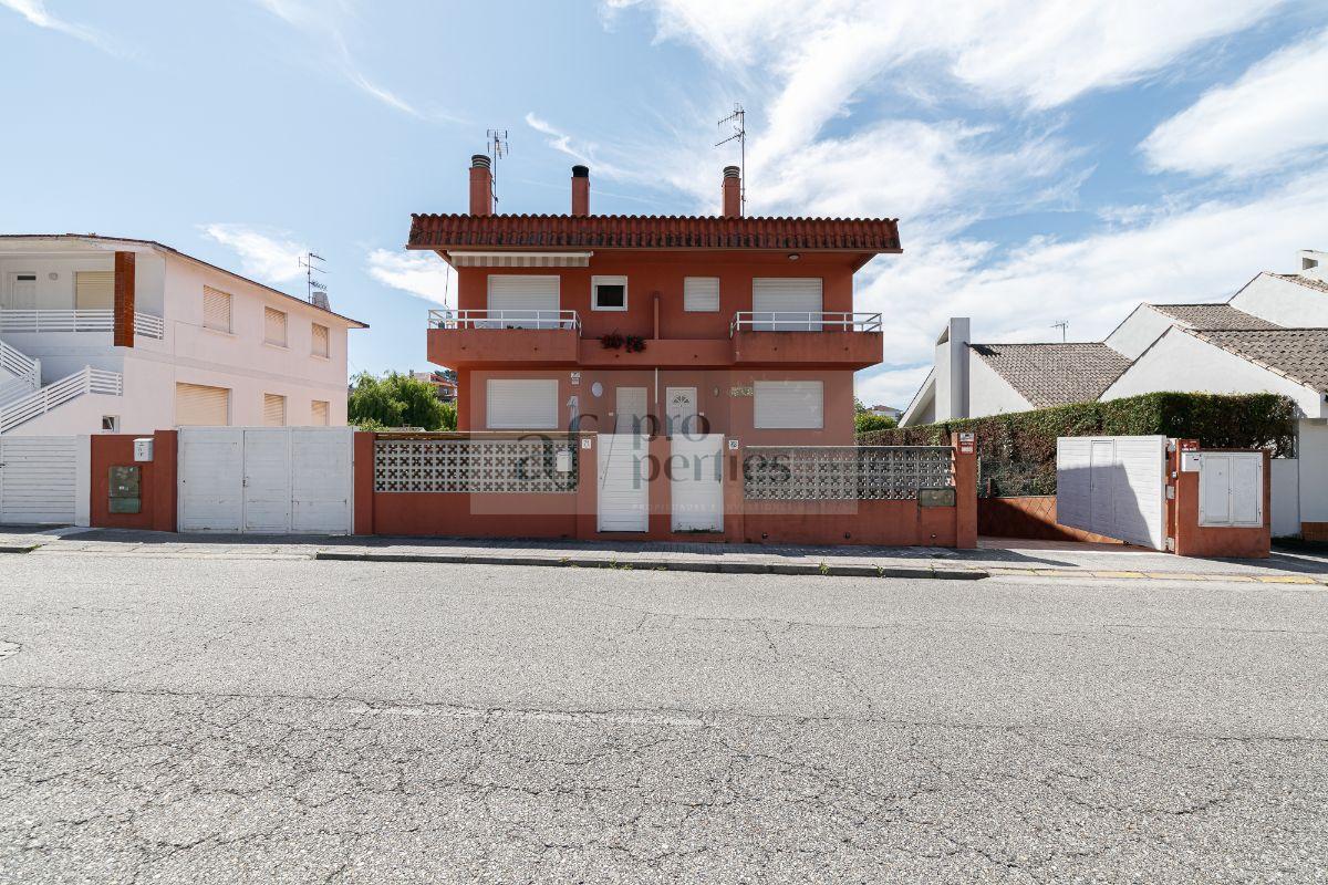 For sale of chalet in Nigrán