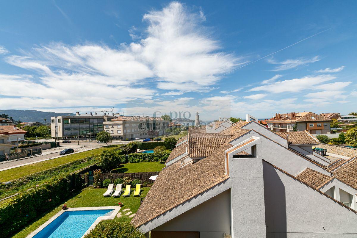 For sale of chalet in Nigrán