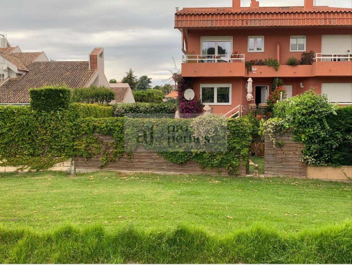 For sale of chalet in Nigrán