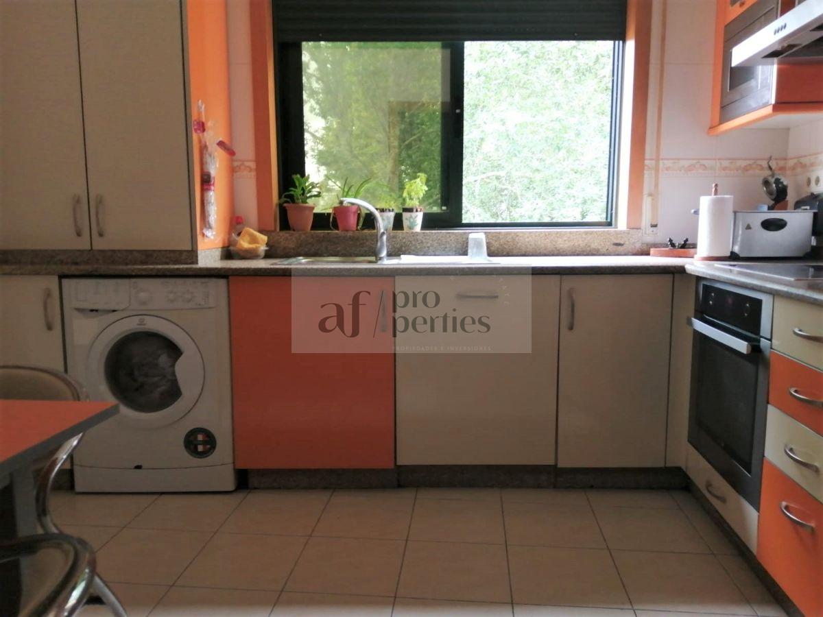 For sale of flat in Ponteareas