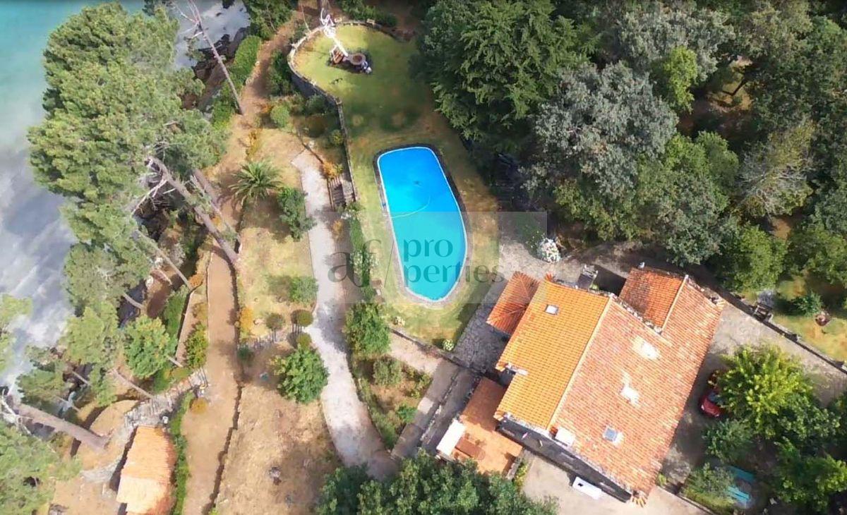 Zu verkaufen von chalet in
 Pontevedra