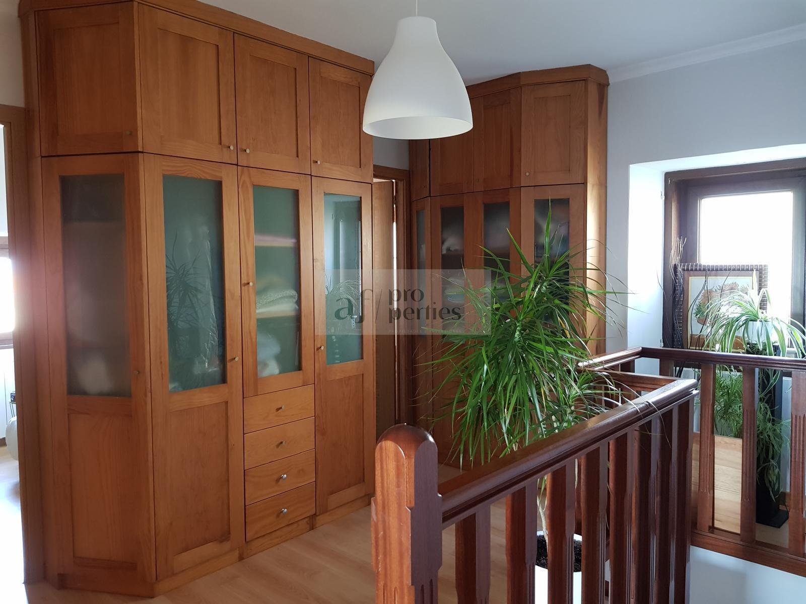 Zu verkaufen von chalet in
 Vigo