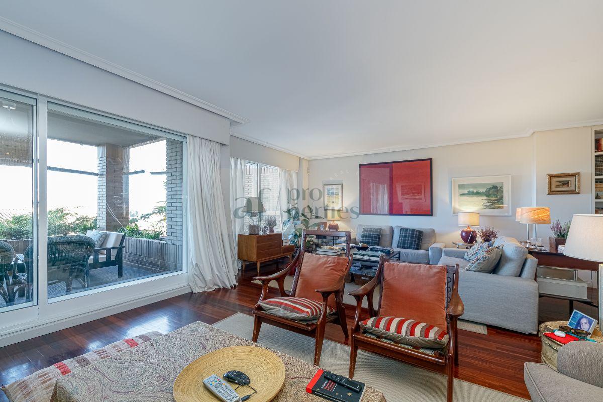 For sale of chalet in Vigo
