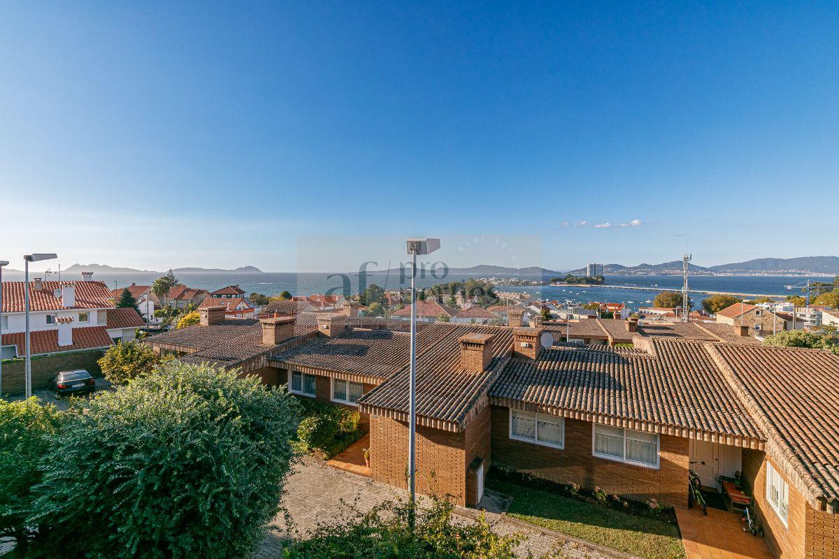 For sale of chalet in Vigo