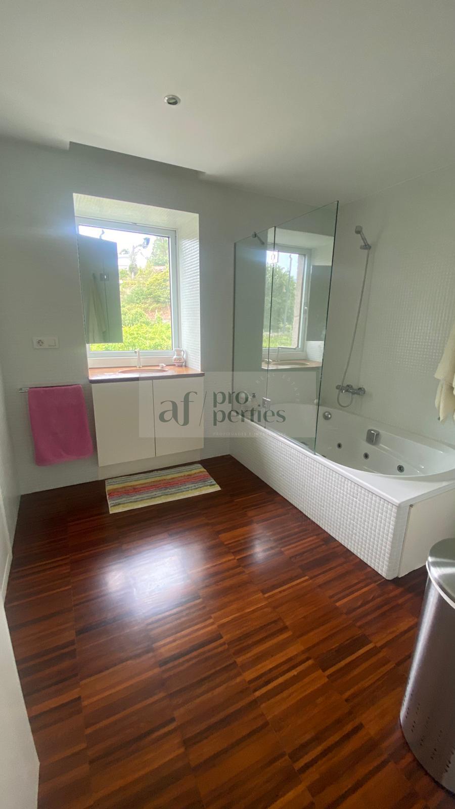 Vendita di chalet in Arbo
