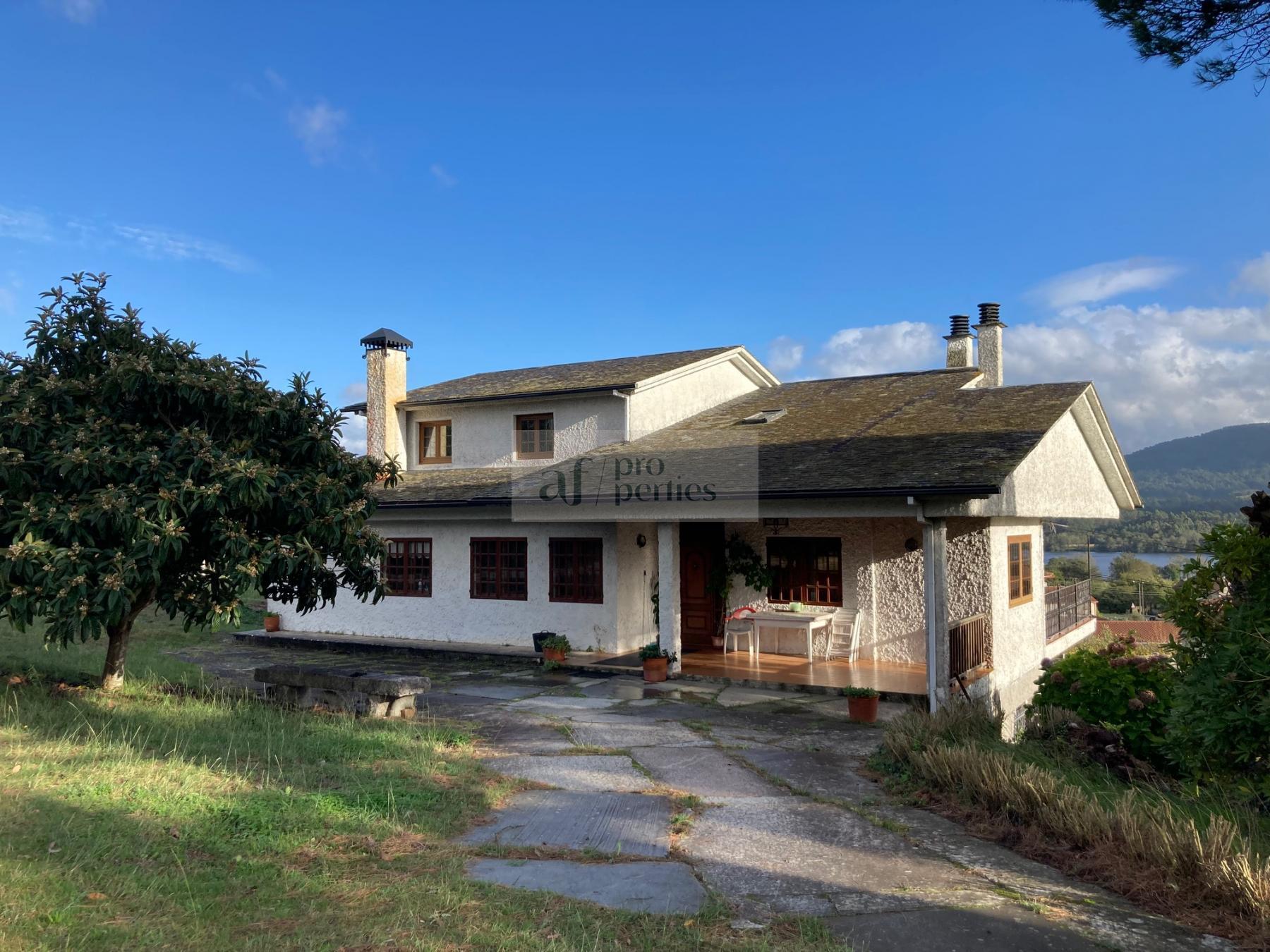 Vendita di chalet in Tomiño