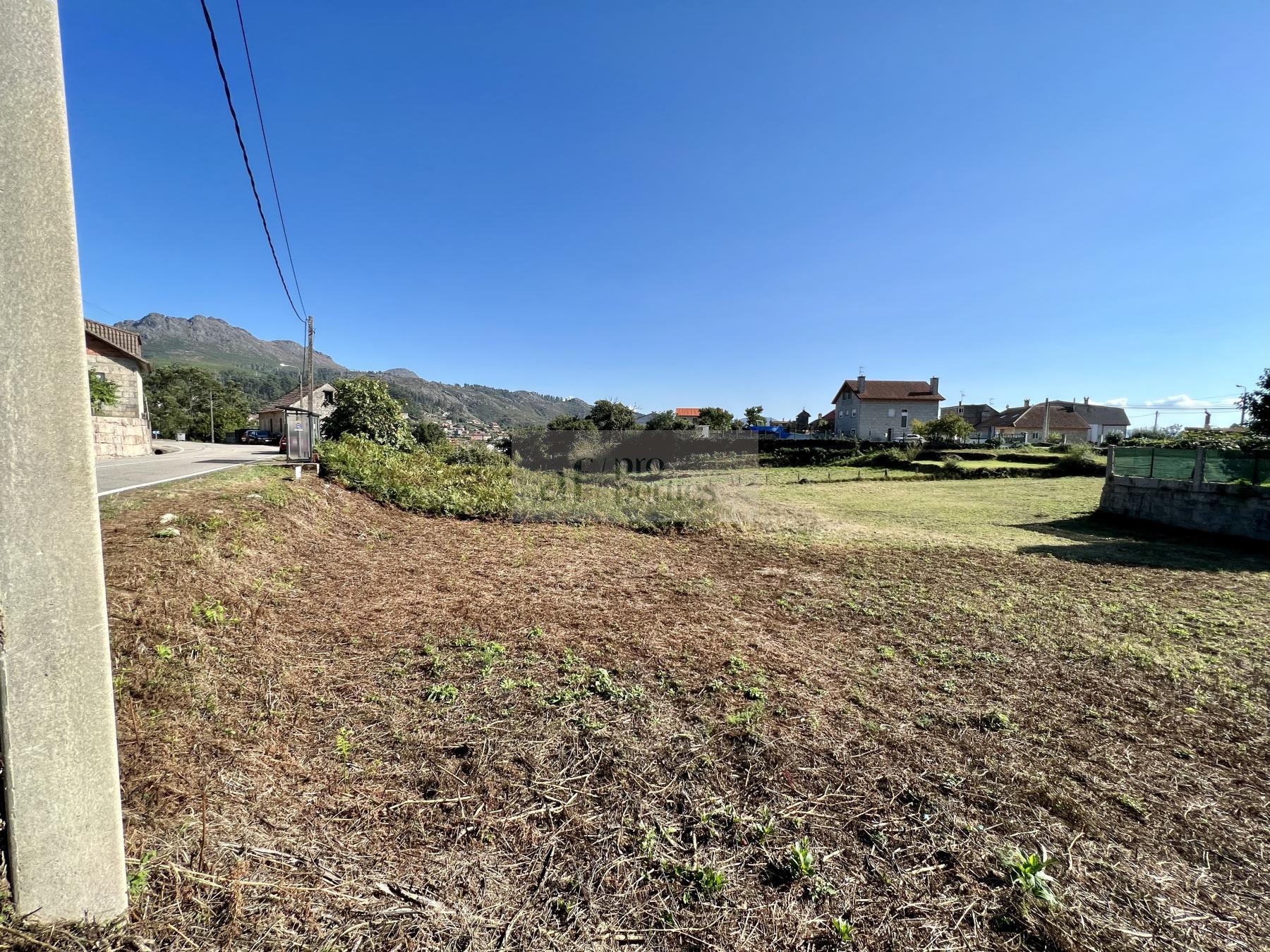 For sale of land in Gondomar