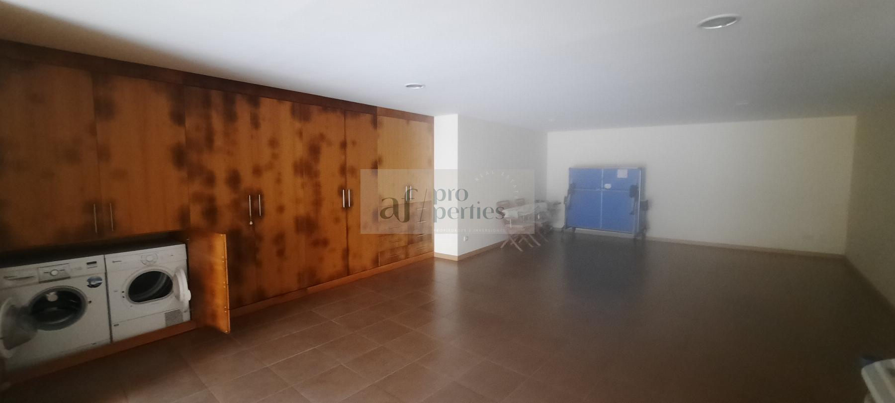 For sale of duplex in Sanxenxo