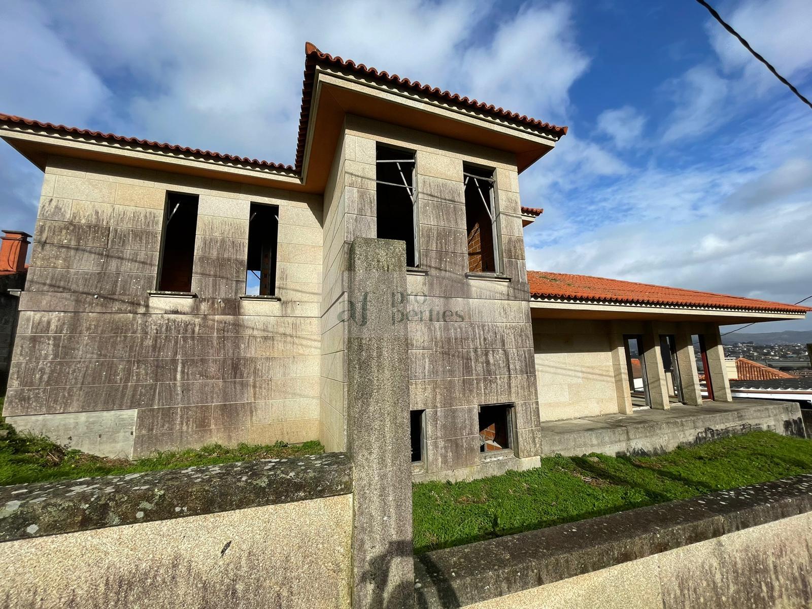 For sale of house in Baiona