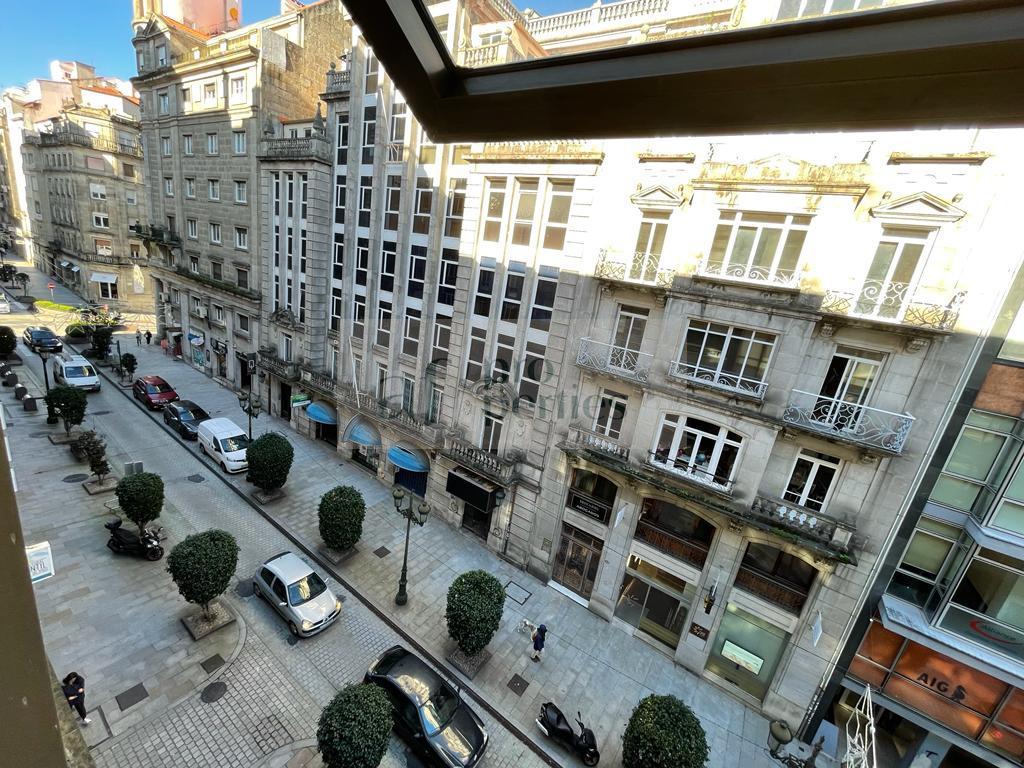 For sale of office in Vigo