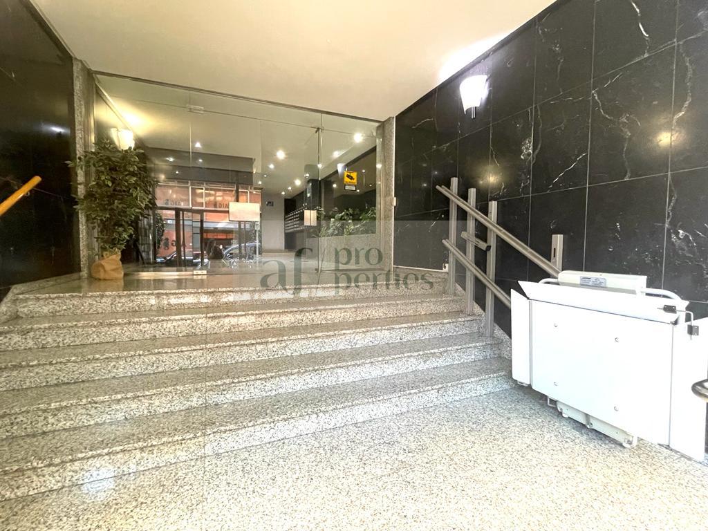 For sale of office in Vigo