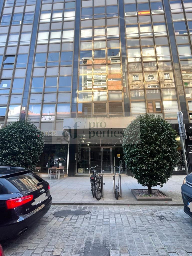 For sale of office in Vigo