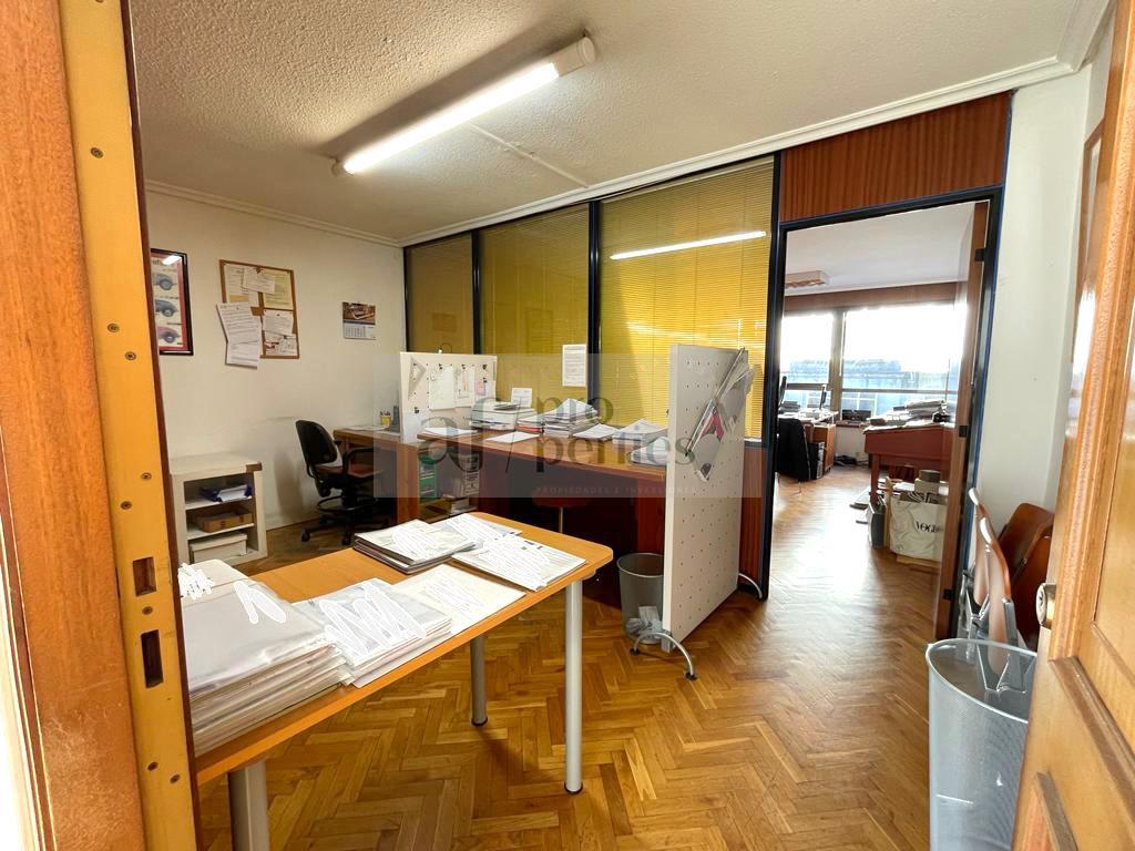 For sale of office in Vigo