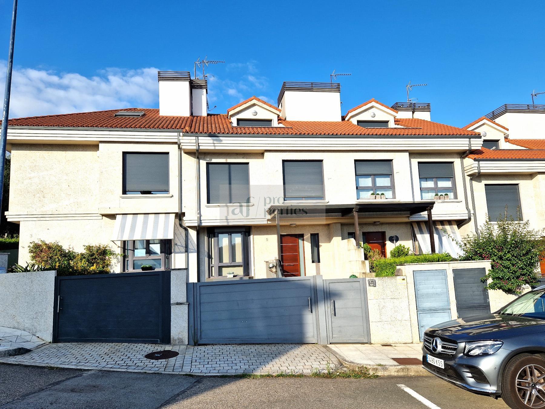 Zu verkaufen von chalet in
 Vigo