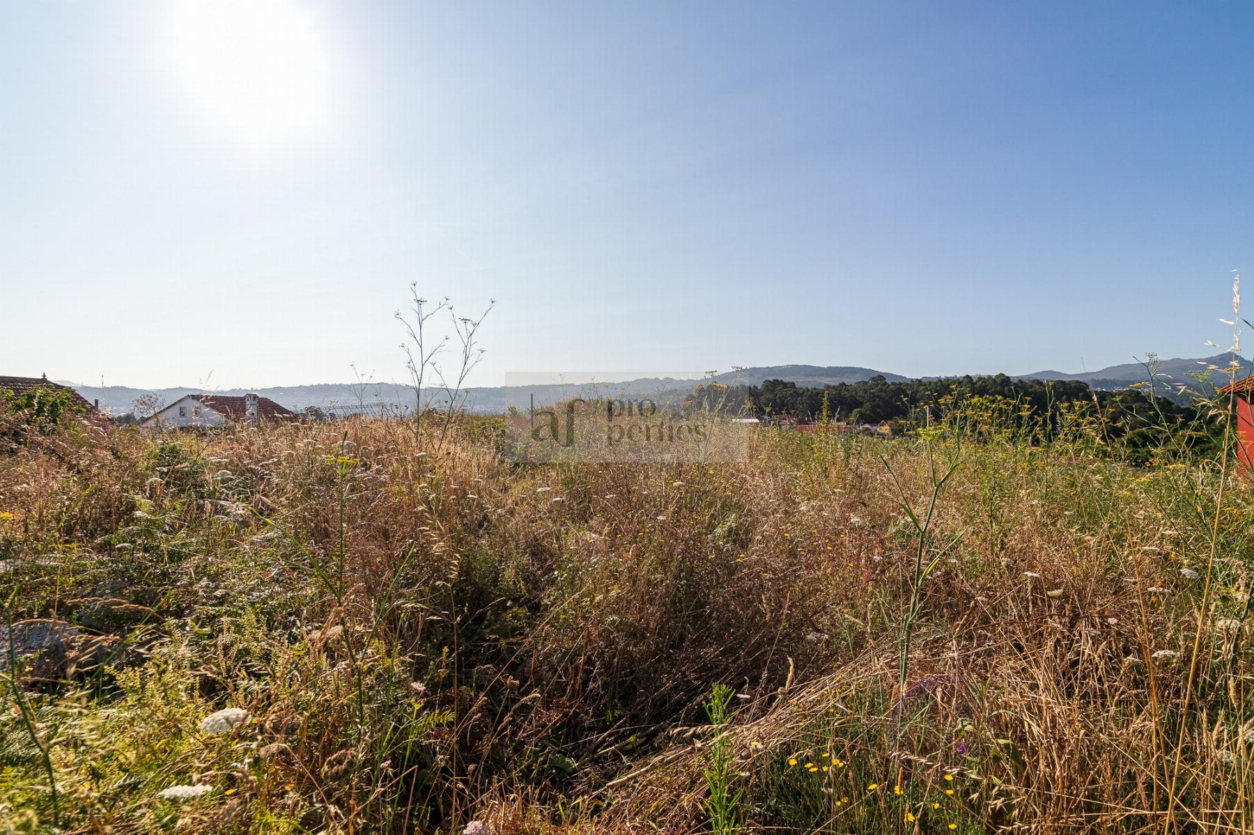 Vendita di terreno in Vigo