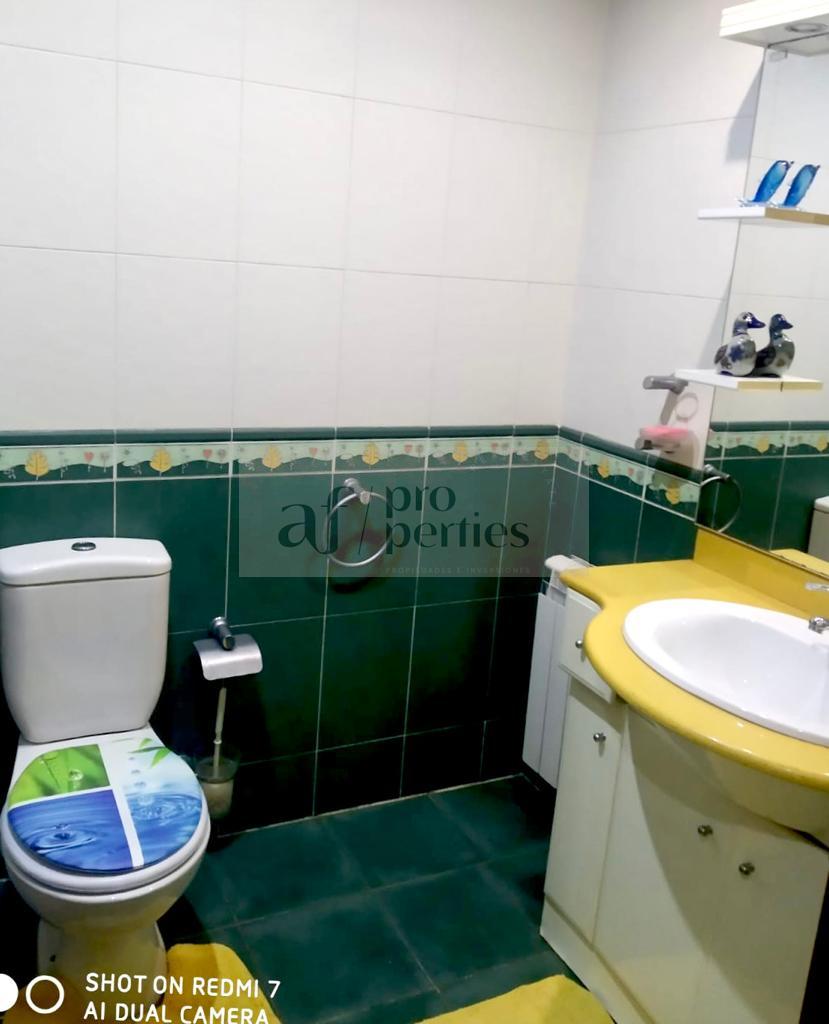 Suite bathroom