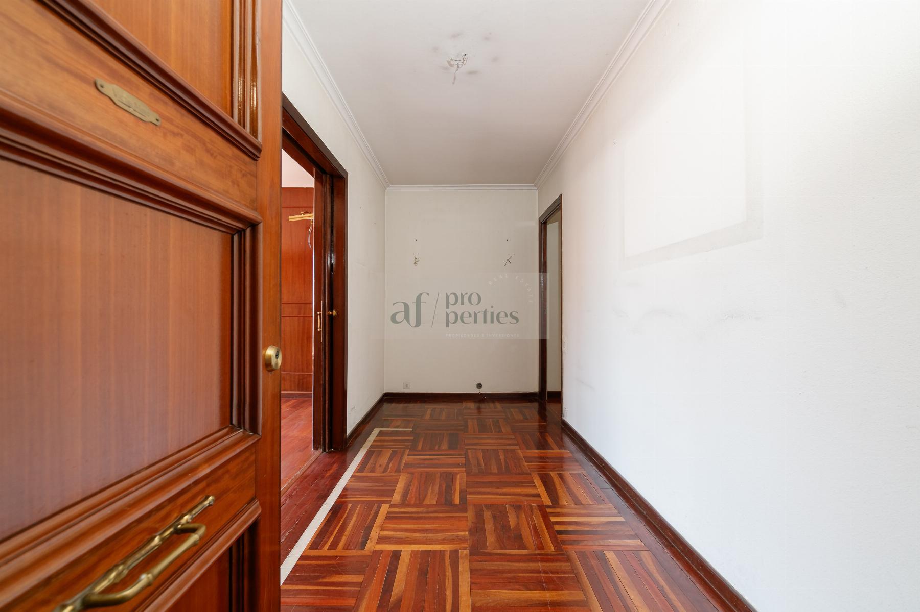 Entry/Exit