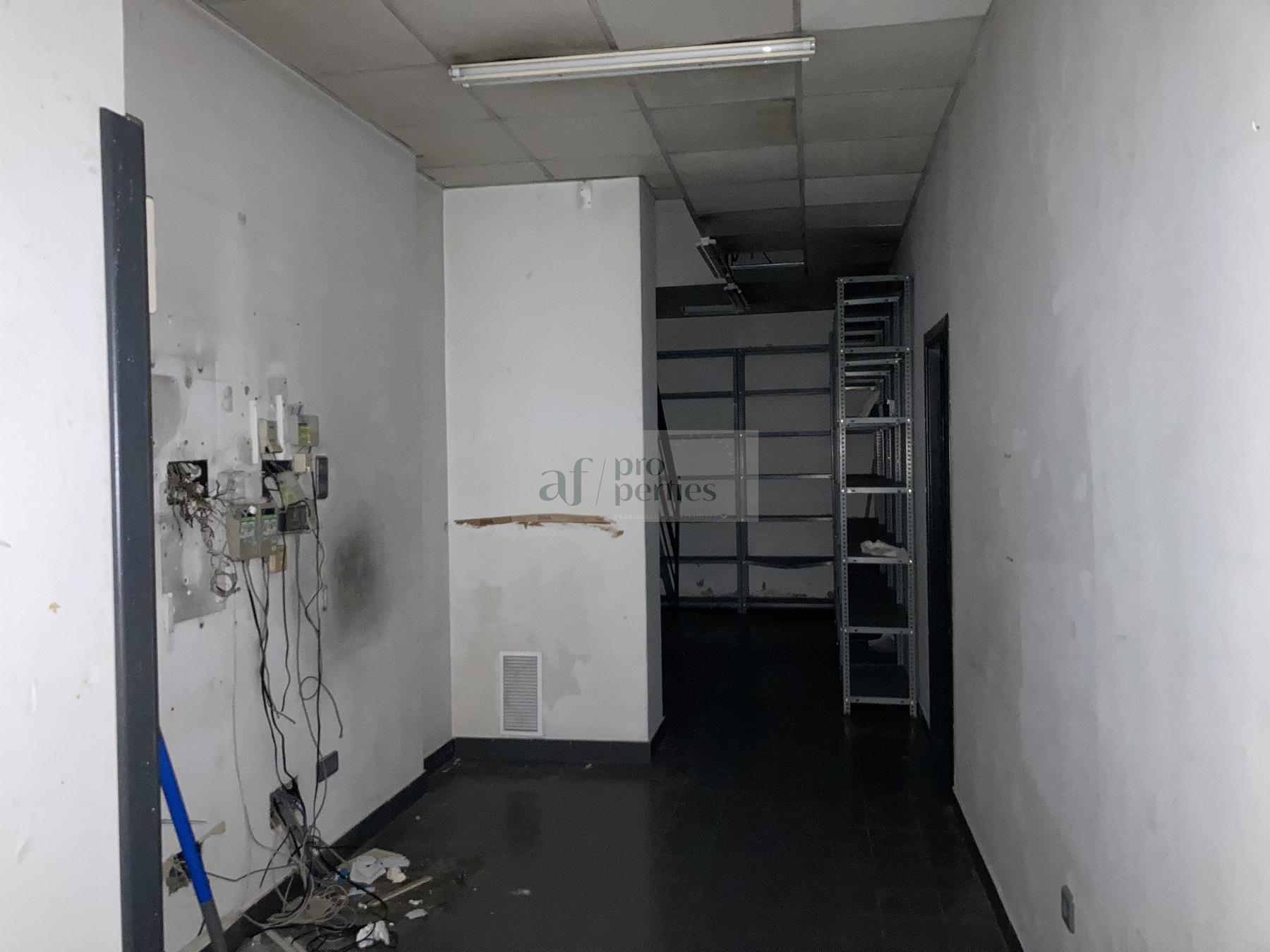 For sale of commercial in Vigo