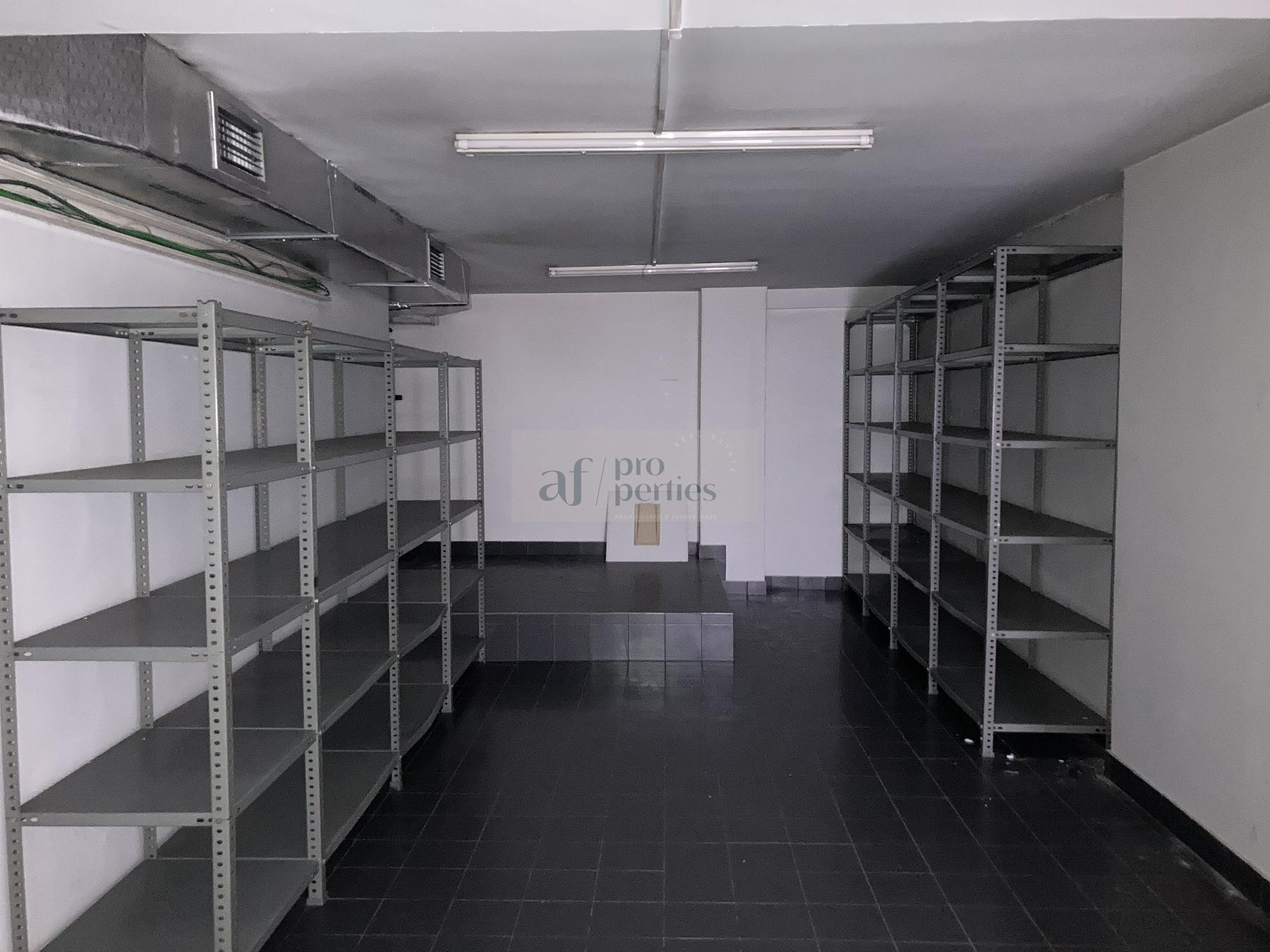 For sale of commercial in Vigo
