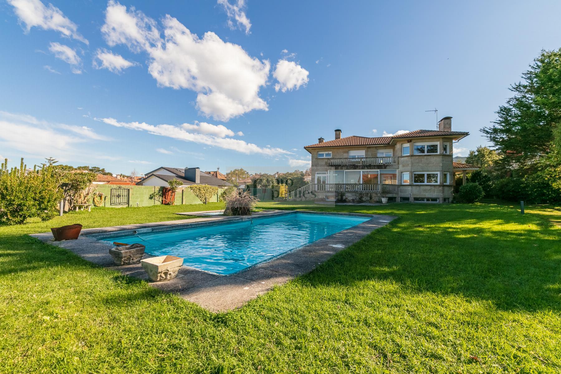 Zu verkaufen von chalet in
 Vigo