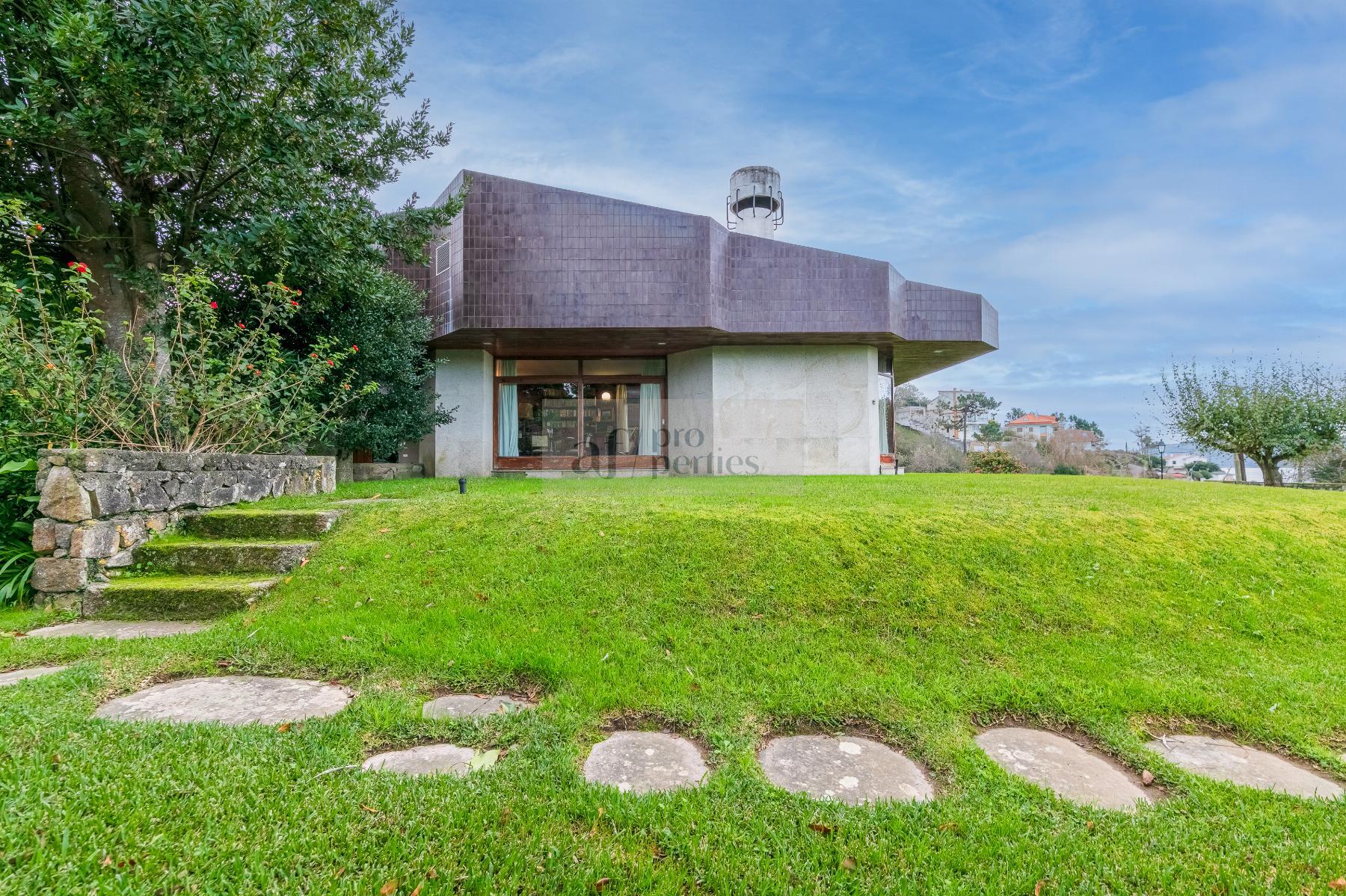 For sale of chalet in Vigo