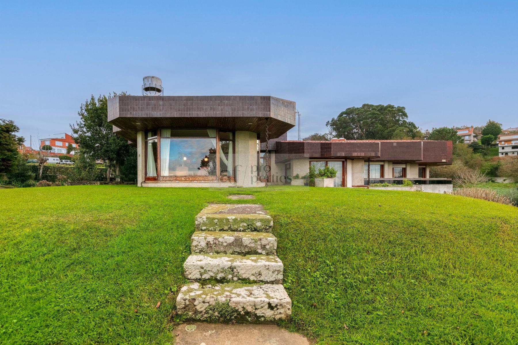 For sale of chalet in Vigo