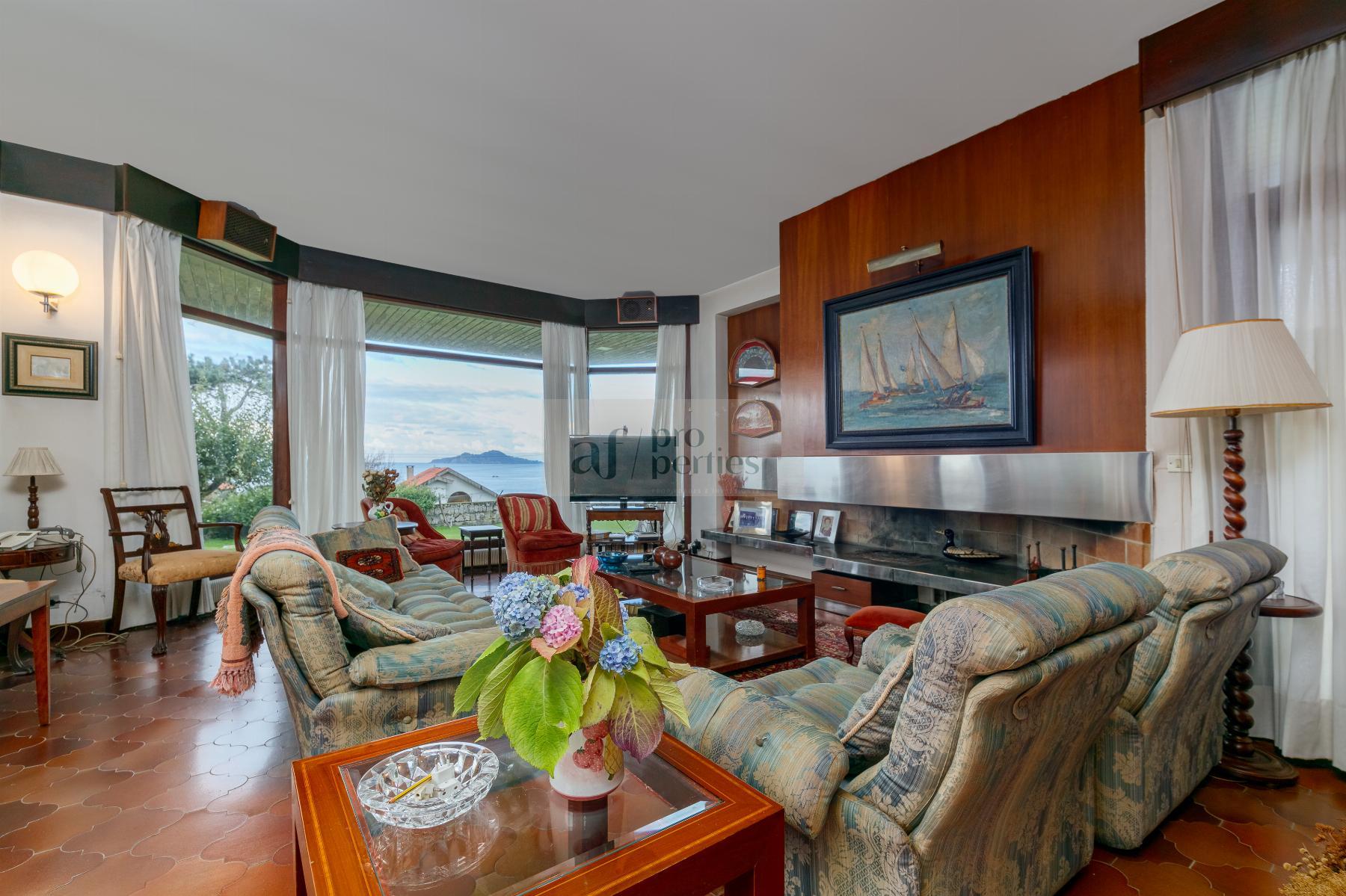 For sale of chalet in Vigo
